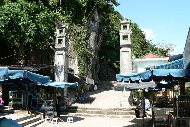 13 DONG HAI Linh Ung Pagoda